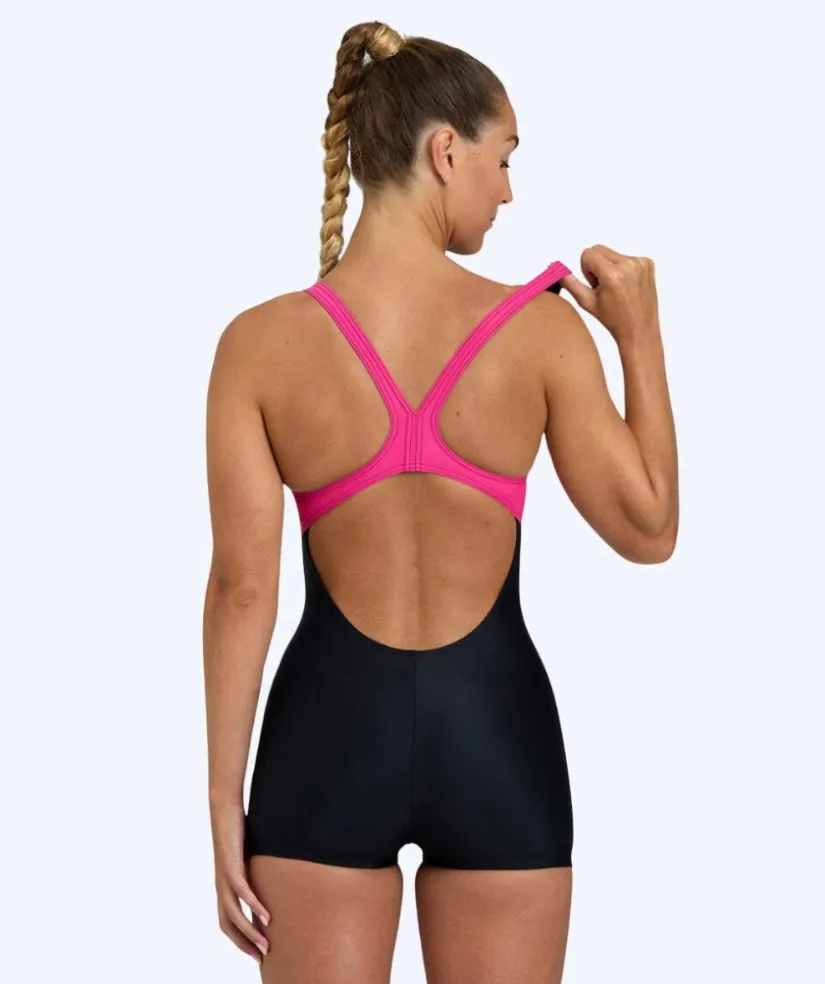 Sale Arena badedragt med ben til damer - Kaori - Sort/pink