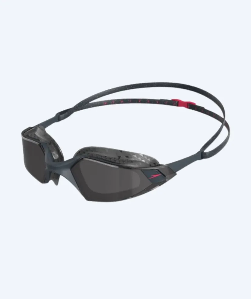 Discount Speedo åbent vand svømmebriller - AquaPulse Pro - Sort/rød
