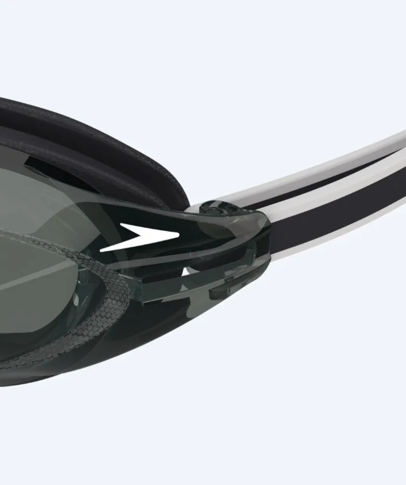 Hot Speedo Elite svømmebriller - Vanquisher 3.0 - Sort (Smoke linse)