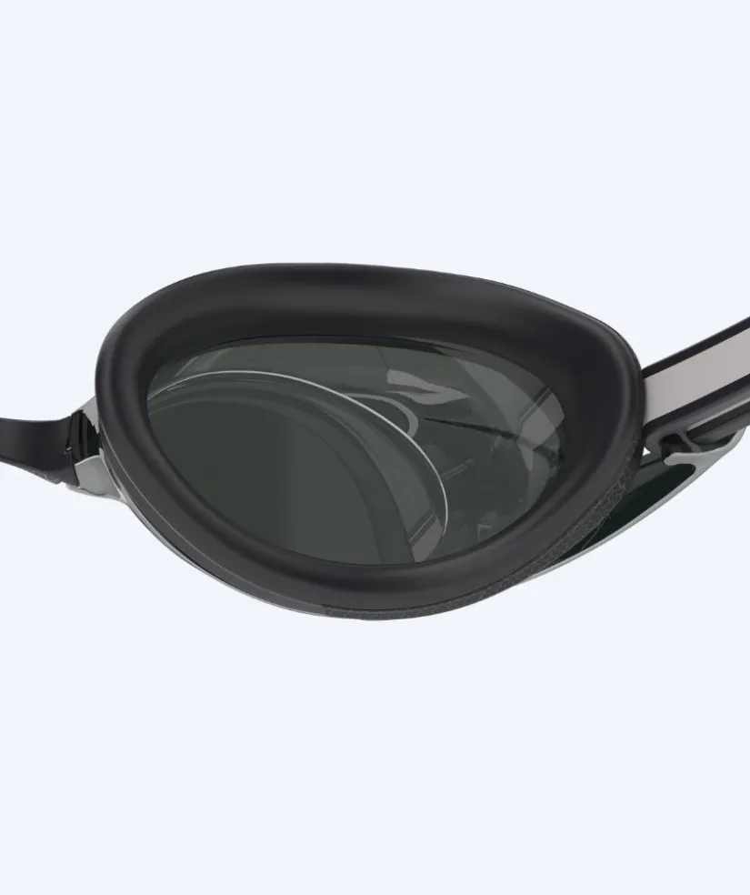 Outlet Speedo Elite svømmebriller - Vanquisher 3.0 Mirrored - Sort/sølv