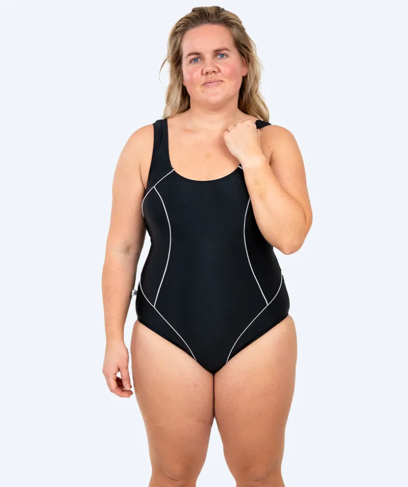 Best Watery badedragt i plus size til damer - Tamaya U-Back - Sort/hvid