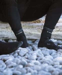Online Watery neopren sokker til åbent vand - Reptile (3 mm) - Sort