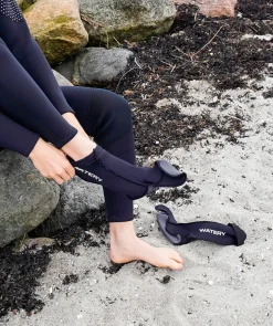 Discount Watery neopren sokker til åbent vand - Calder Pro (2mm) - Sort